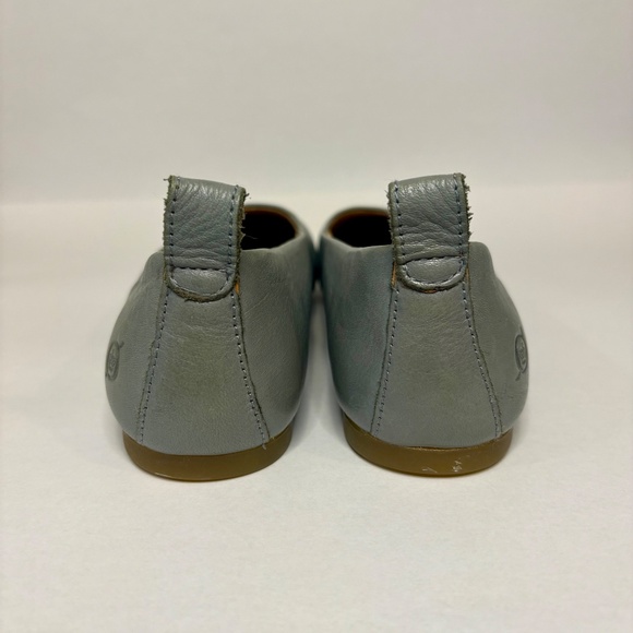 New Born Women's Size 6 Flats Light Blue Leather Comfort Slip-On Shoes - Picture 5 of 7